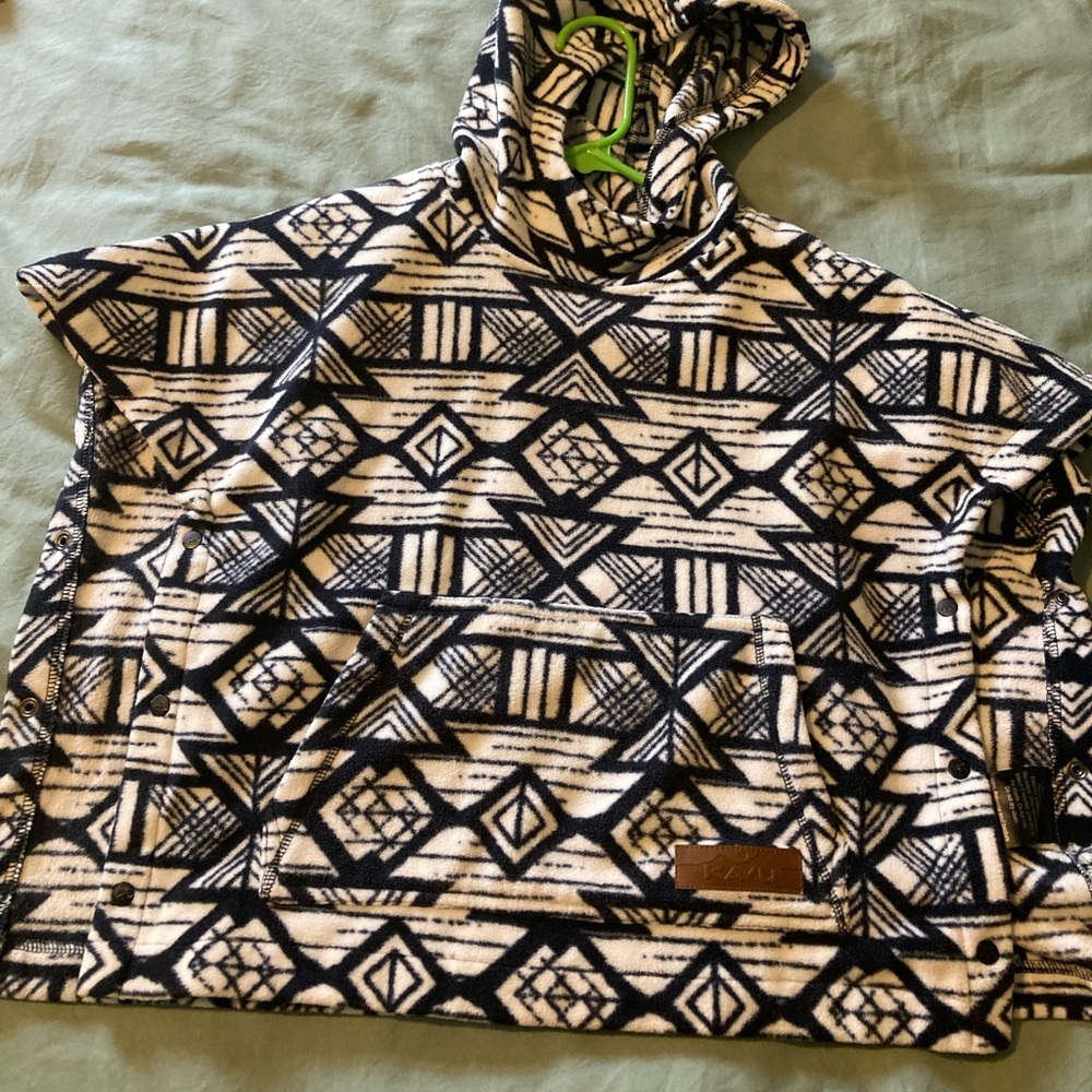 KAVU little girls poncho